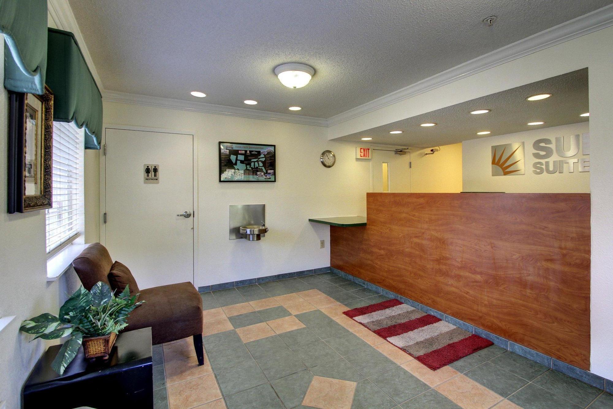Intown Suites Extended Stay Birmingham Al - Lakeshore Parkway المظهر الخارجي الصورة
